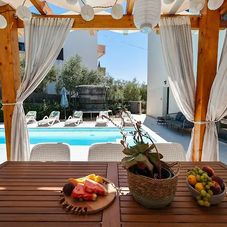 Val Villa