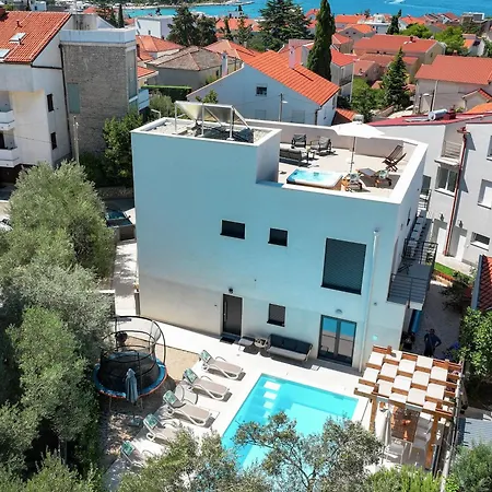 Villa Val *