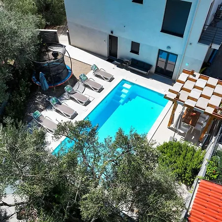 Villa Val *